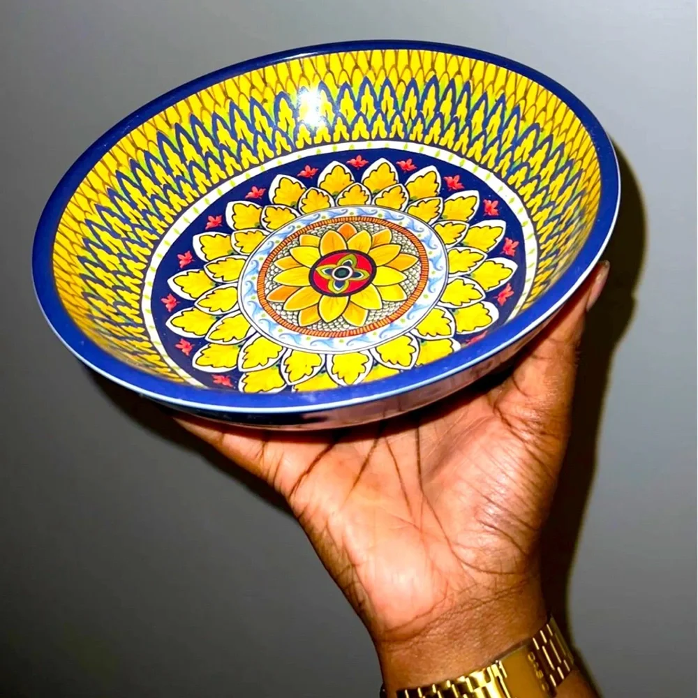 DECORATIVE PLATE - Picture 1 of 2